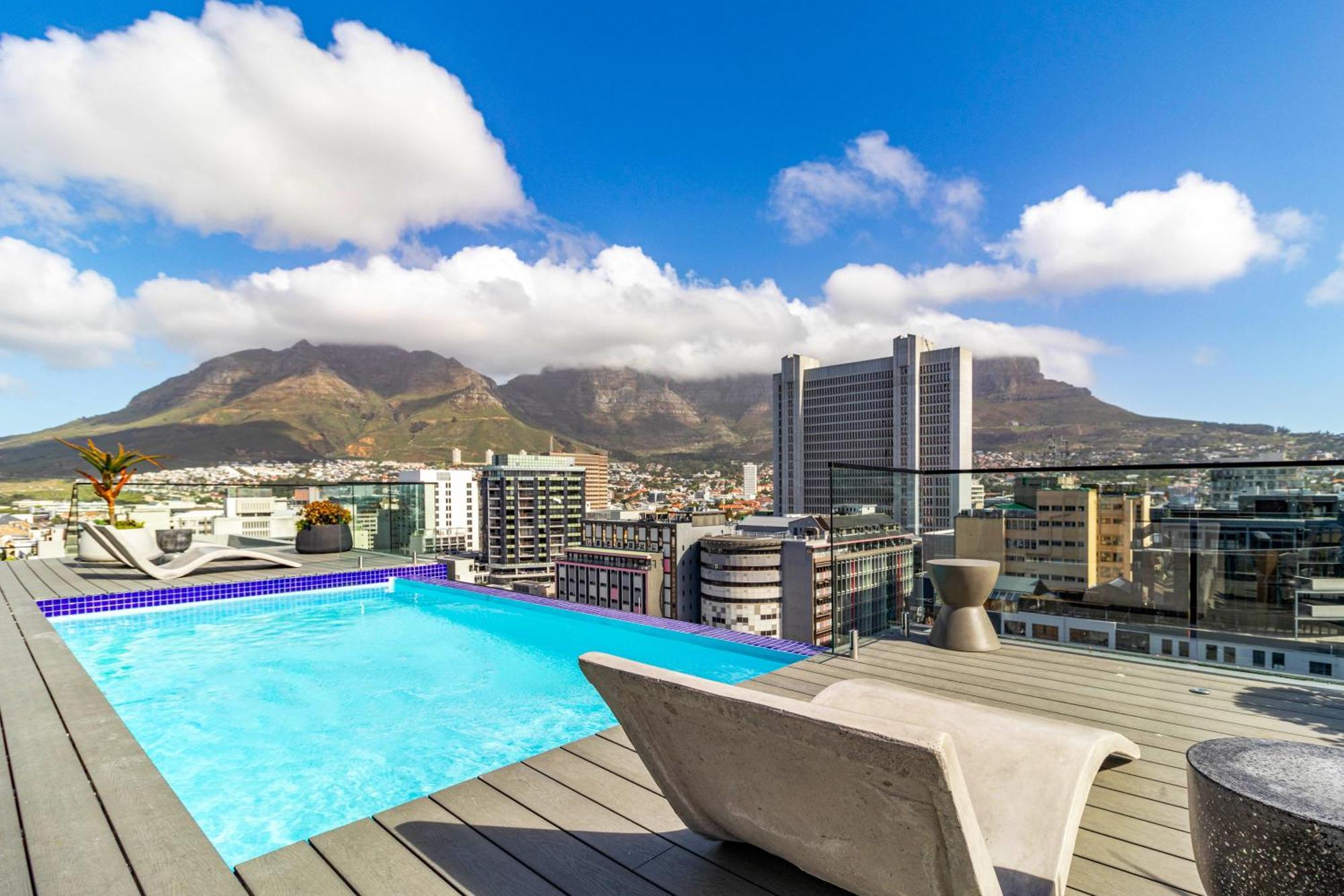 Brand New, Modern In Loop Street Cape Town