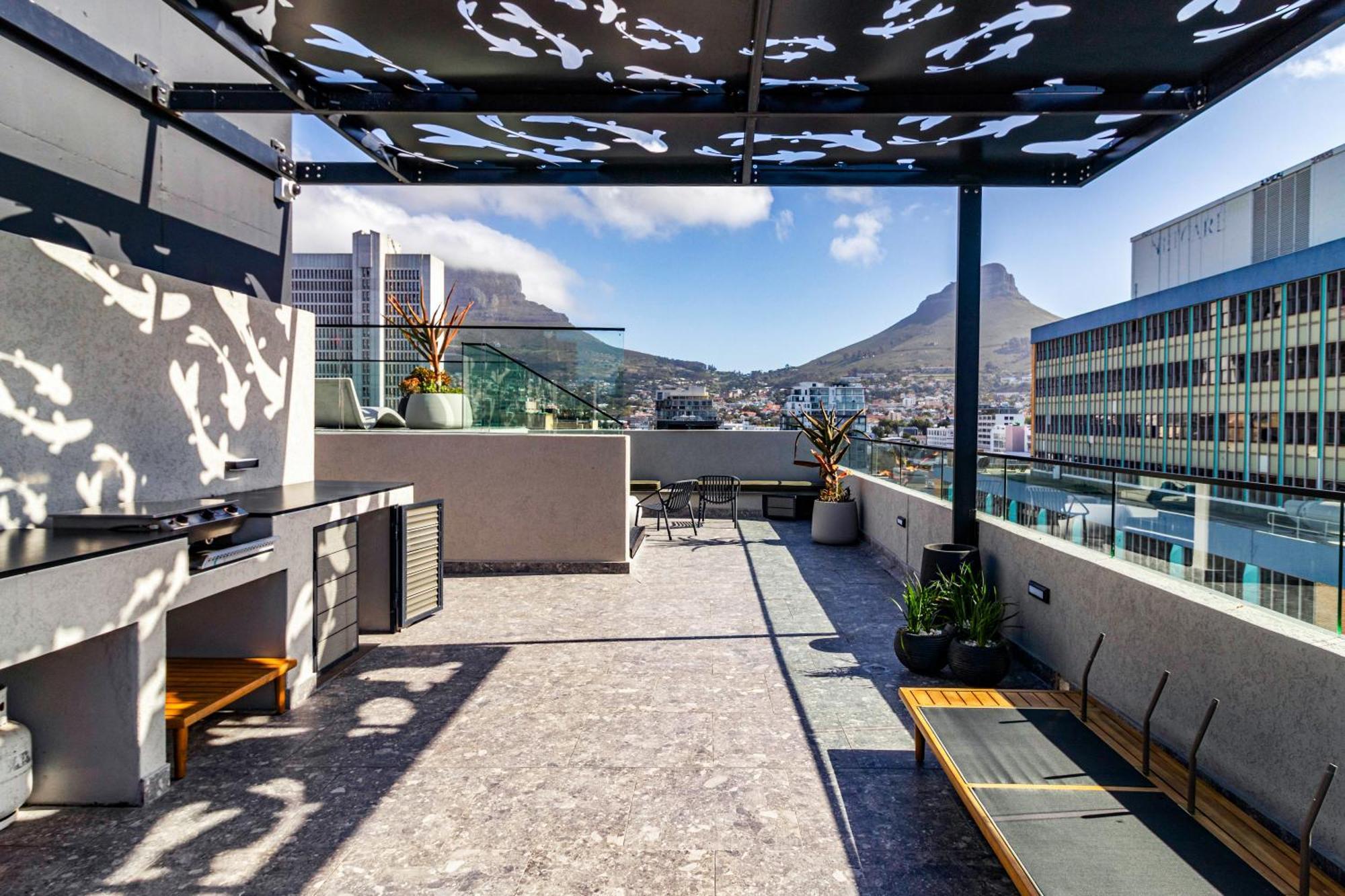 Brand New, Modern In Loop Street Cape Town